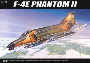 Myśliwiec F-4E Phantom II 1:144, Academy 12605