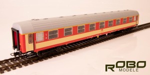 Wagon osobowy 1. kl. 112Ag H0-1:87 ryflowany dach, Wrocław PKP ep. Vc, Robo 211100, NA ZAMÓWIENIE