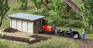 Zakładowa kolejka wąskotorowa 4,5 mm z lokomotywownią TT-1:120 atrapa, Auhagen 43700