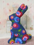Zając wielkanocny wzór łowicki, 35 cm