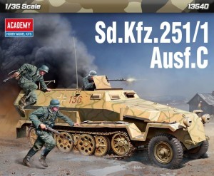 Niemiecki transporter opancerzony German Sd.kfz.251 Ausf.C w 1:35, Academy 13540, NA ZAMÓWIENIE