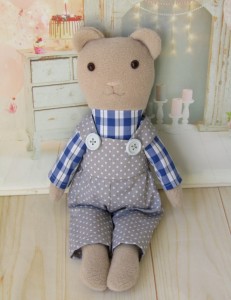 Miś w kombinezonie, 36 cm  