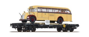 Wagon towarowy 4-osiowa platforma z autobusem firmy „Gräf & Stift“ w H0-1:87 OBB ep. IV, Liliput 235784
