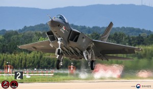 Myśliwiec wielozadaniowy ROKAF KF-21 Boramae w skali 1:72, Academy 12585