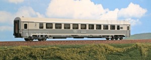 Wagon osobowy AVA 200 serie 21-87, 2 kl. ( Euro City) H0-1:87 CFR ep. VI, ACME AF20009, NA ZAMÓWIENIE