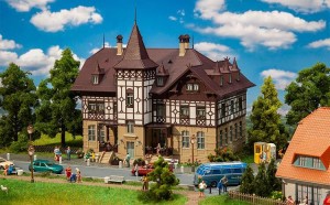 Sanatorium H0-1:87, Faller 130652