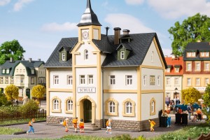Szkoła wiejska HO/TT (1:100), Auhagen 12353
