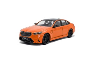 BMW M5 2024 rok (Fire Orange) w 1:43, SOLIDO 4317552, NA ZAMÓWIENIE