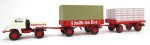 Unimog 411 H0-1:87 z przyczepami do piwa, Brekina 39112