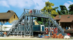 Wiadukt, kładka dla pieszych H0-1:87, Faller 131361, seria HOBBY