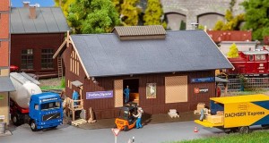 Magazyn towarowy H0-1:87, Faller 120095