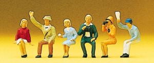 Widzowie w pozycji siedzącej, Preiser 10025, figurki H0-1:87