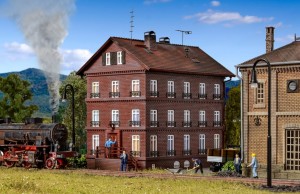 Budynek kolejowy H0-1:87, Vollmer 43805