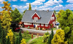 Szwedzki dworzec H0-1:87, Faller 110160, NA ZAMÓWIENIE