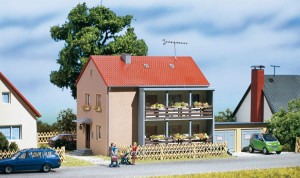 Dom wielorodzinny H0 (TT), Auhagen 12236