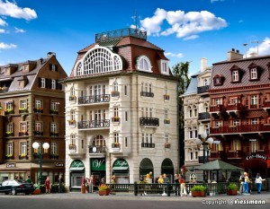 Kamienica z kawiarnią H0-1:87, Vollmer 43618, NA ZAMÓWIENIE