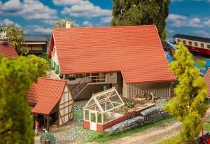 Duży dom wiejski H0-1:87, Faller 191744, NA ZAMÓWIENIE