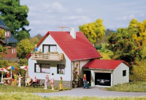 Dom z garażem H0 (TT), Auhagen 12222