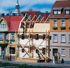 Kamienica w remoncie H0 (TT), Auhagen 12270