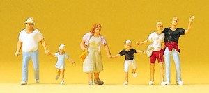 Przechodnie z dziećmi H0-1:87, Preiser 10326