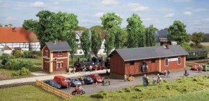 Stacja Steinbach H0-1:87 z budynkiem pompowni, Auhagen 11435, NA ZAMÓWIENIE