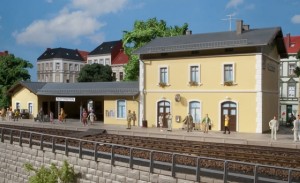 Dworzec Plottenstein H0-1:87, Auhagen 11369, NA ZAMÓWIENIE