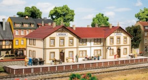 Dworzec Grünberg H0-1:87, Auhagen 11413, NA ZAMÓWIENIE