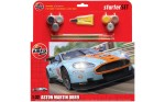 Aston Martin DBR9 1:32 z klejem, farbami i pędzlem, Airfix 50110